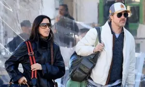 Brad Pitt dẫn bạn gái đến địa điểm quay phim