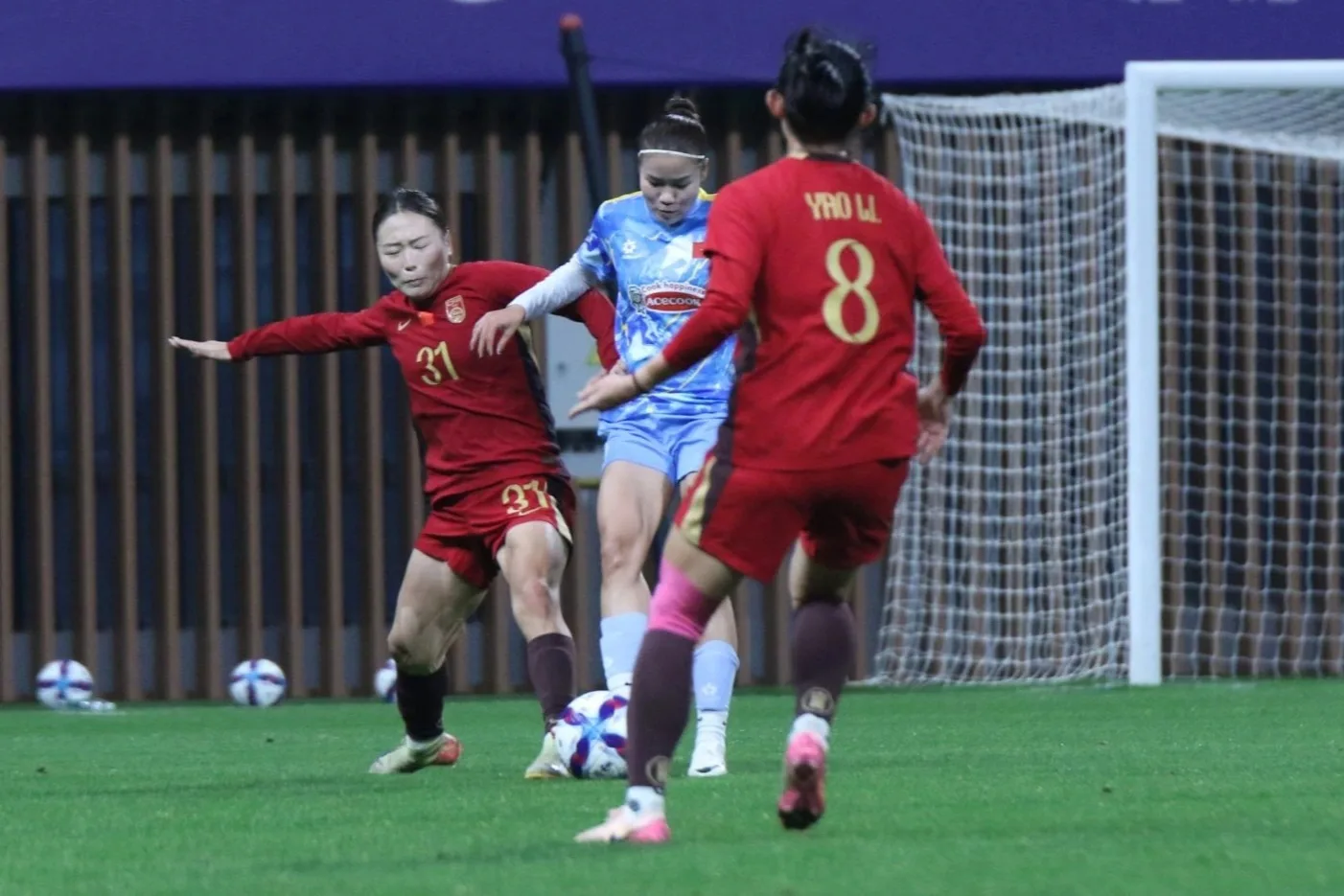 Đội tuyển nữ Việt Nam thua Trung Quốc trước giải châu Á