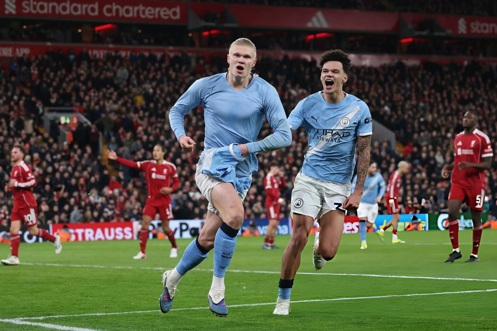 Man City thắng ngược Liverpool phút bù giờ, tiếp tục gây áp lực lên Arsenal